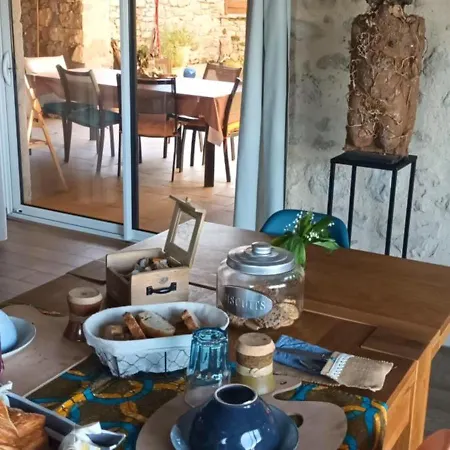 La Croisee Des Arts ベッド・アンド・ブレックファスト