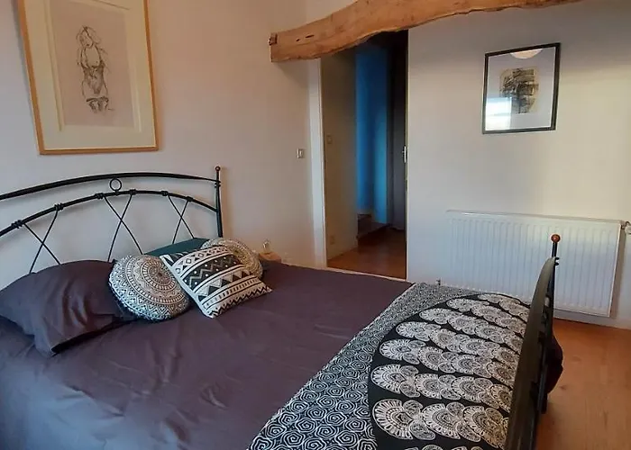 ベッド・アンド・ブレックファスト La Croisee Des Arts La Bastide-l'Évêque